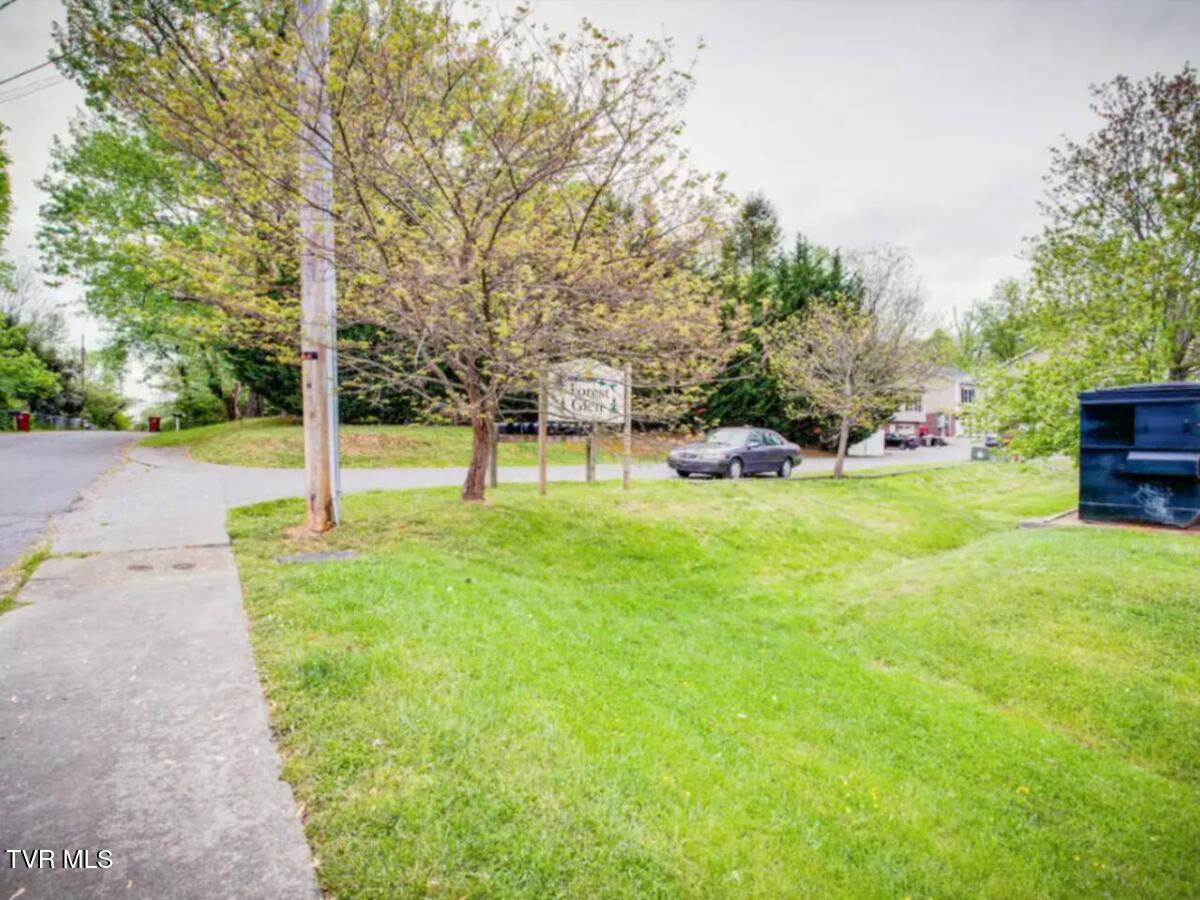 169 East Grande Avenue, Unit 300 Johnson City, TN 37601 - Photo 8 of 27 8