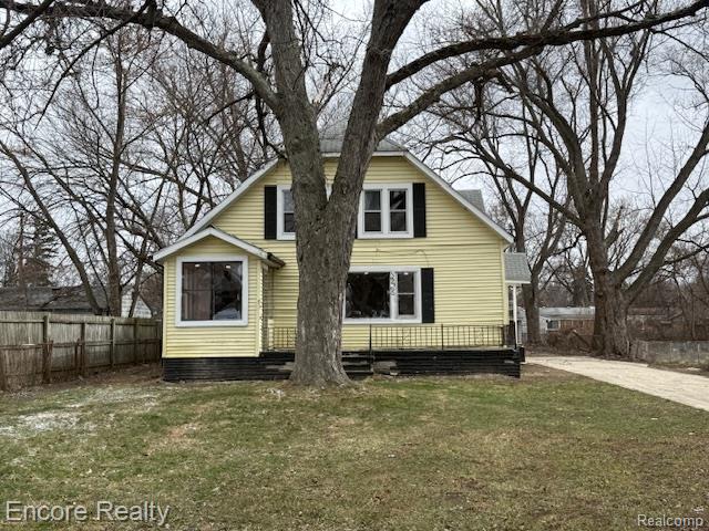 19300 Berg Road Detroit, MI 48219 - Photo 1 of 28 View of front of property