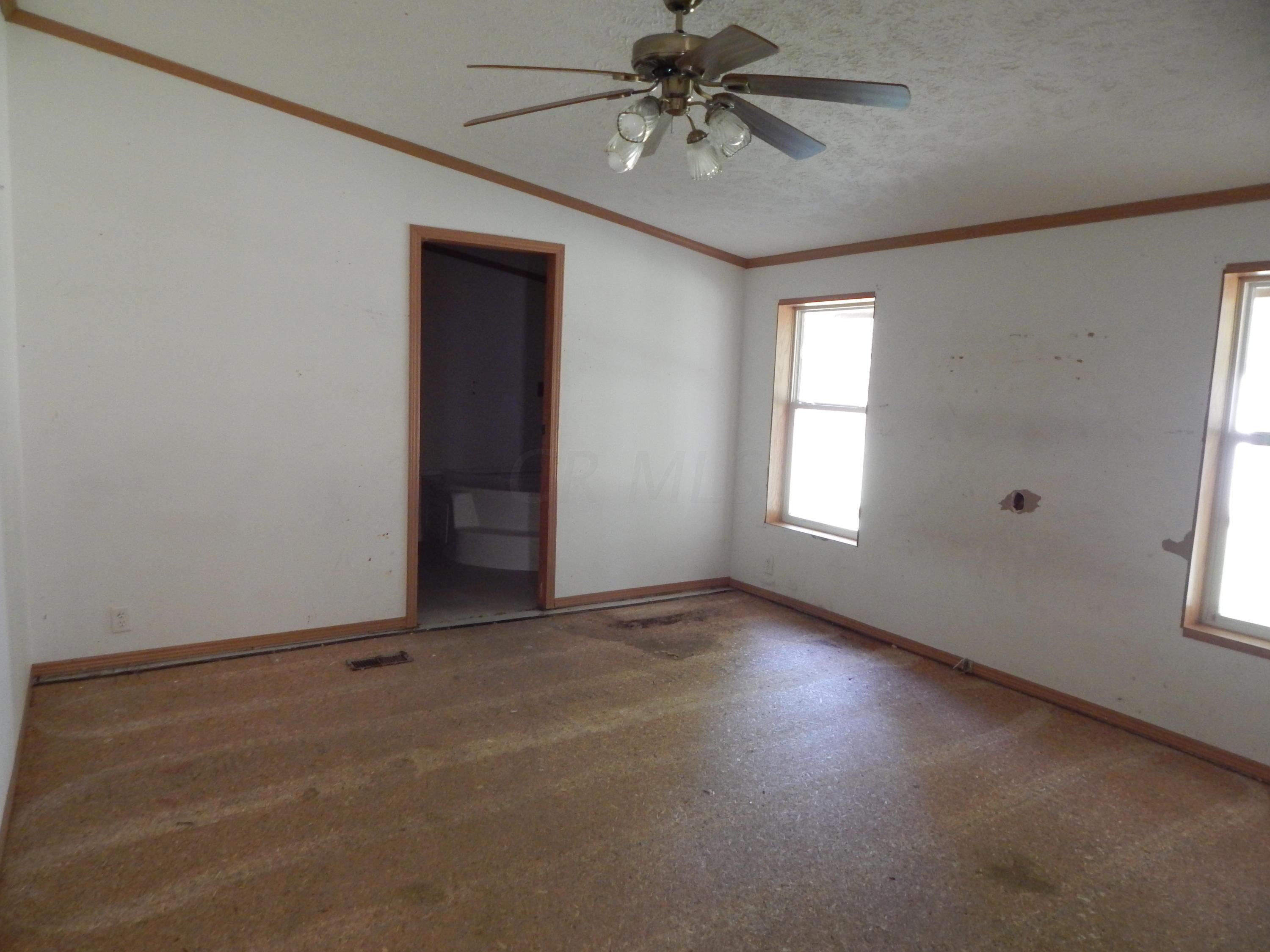 1975 Patterson Road Southwest Pataskala, OH 43062 - Photo 11 of 17 Gallery Image 11