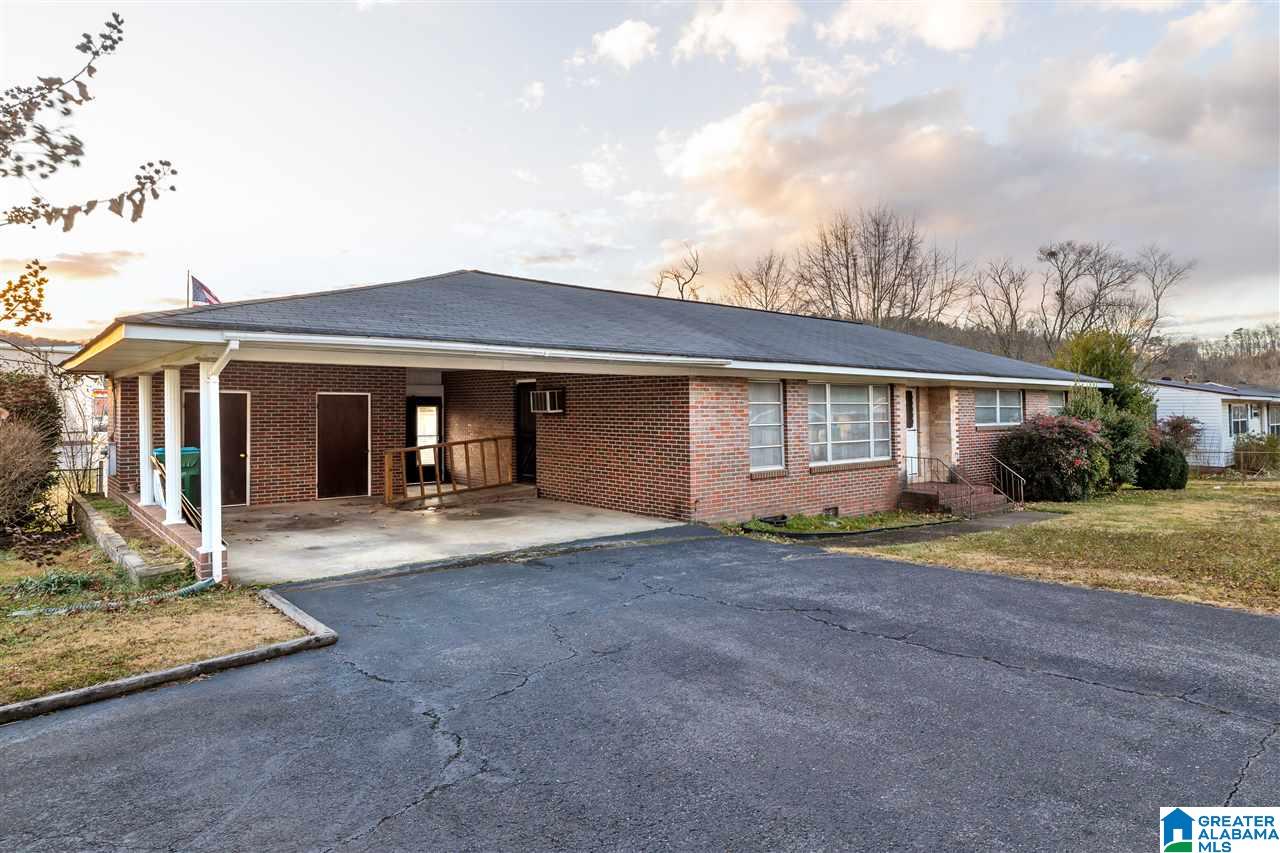 115 Hendrix Street Oneonta, AL 35121 - Photo 2 of 29