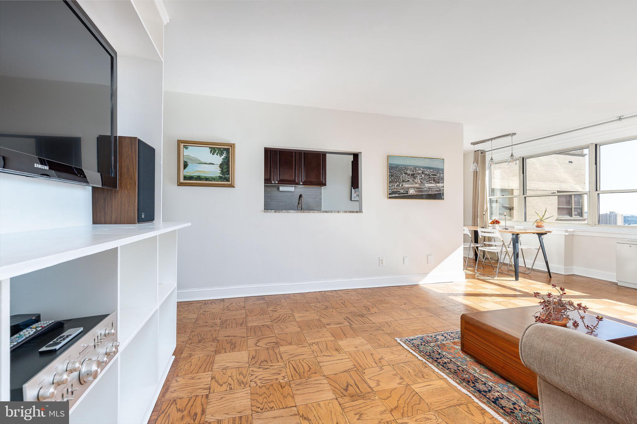 1810 Rittenhouse Square, Unit 1405 Philadelphia, PA 19103 - Photo 4 of 31 Gallery Image 4