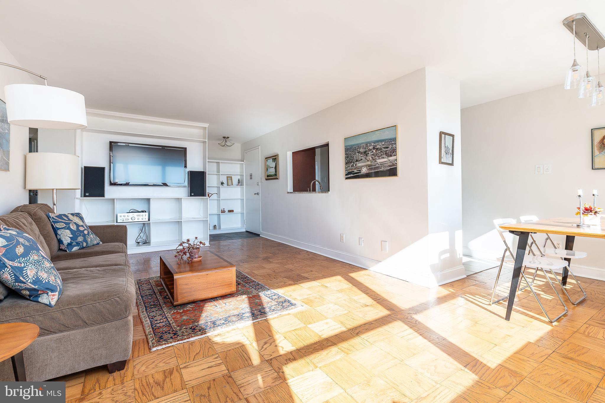 1810 Rittenhouse Square, Unit 1405 Philadelphia, PA 19103 - Photo 8 of 31 Gallery Image 8