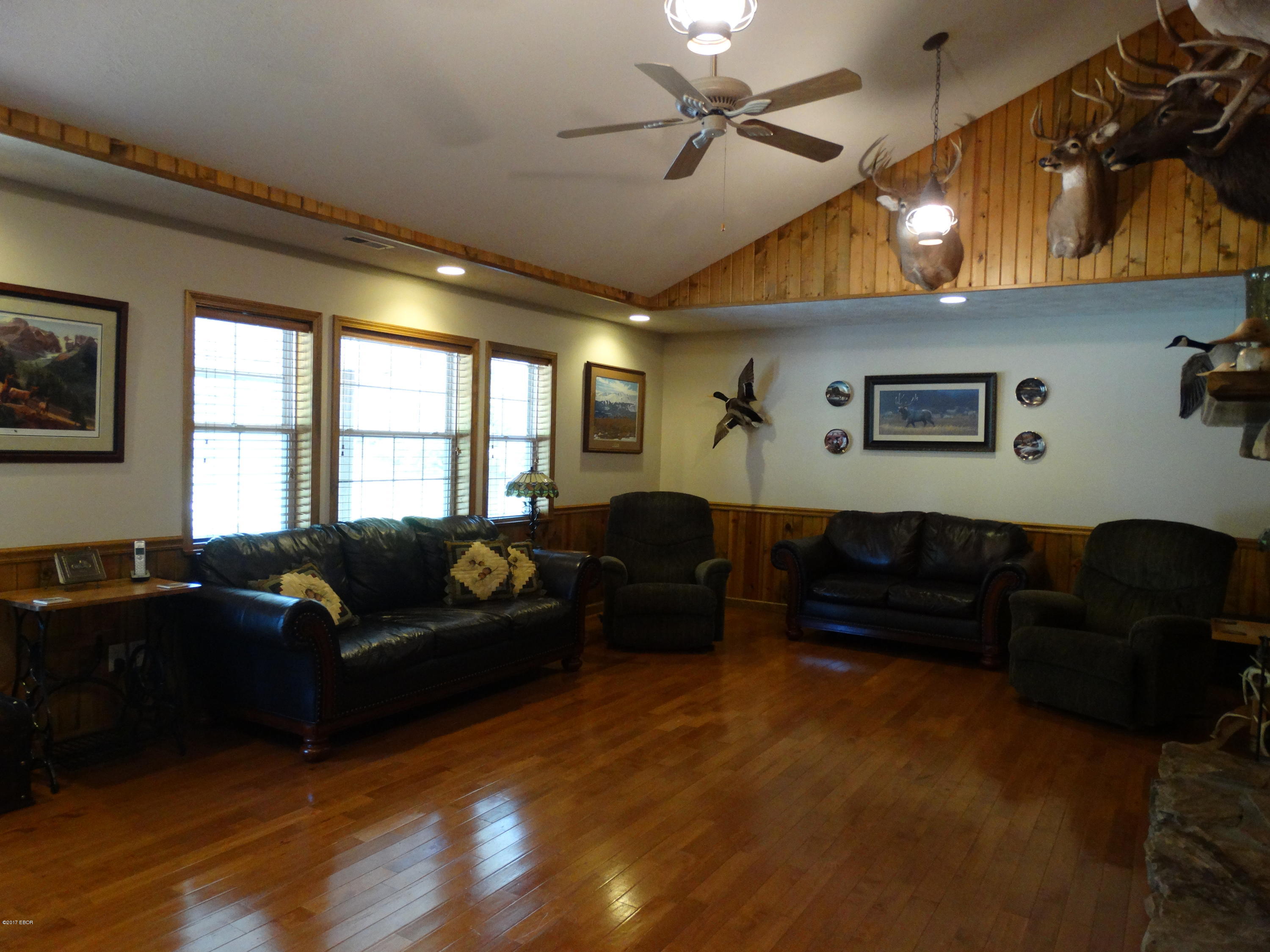 18043 Shed Church Road Marion, IL 62959 - Photo 2 of 37