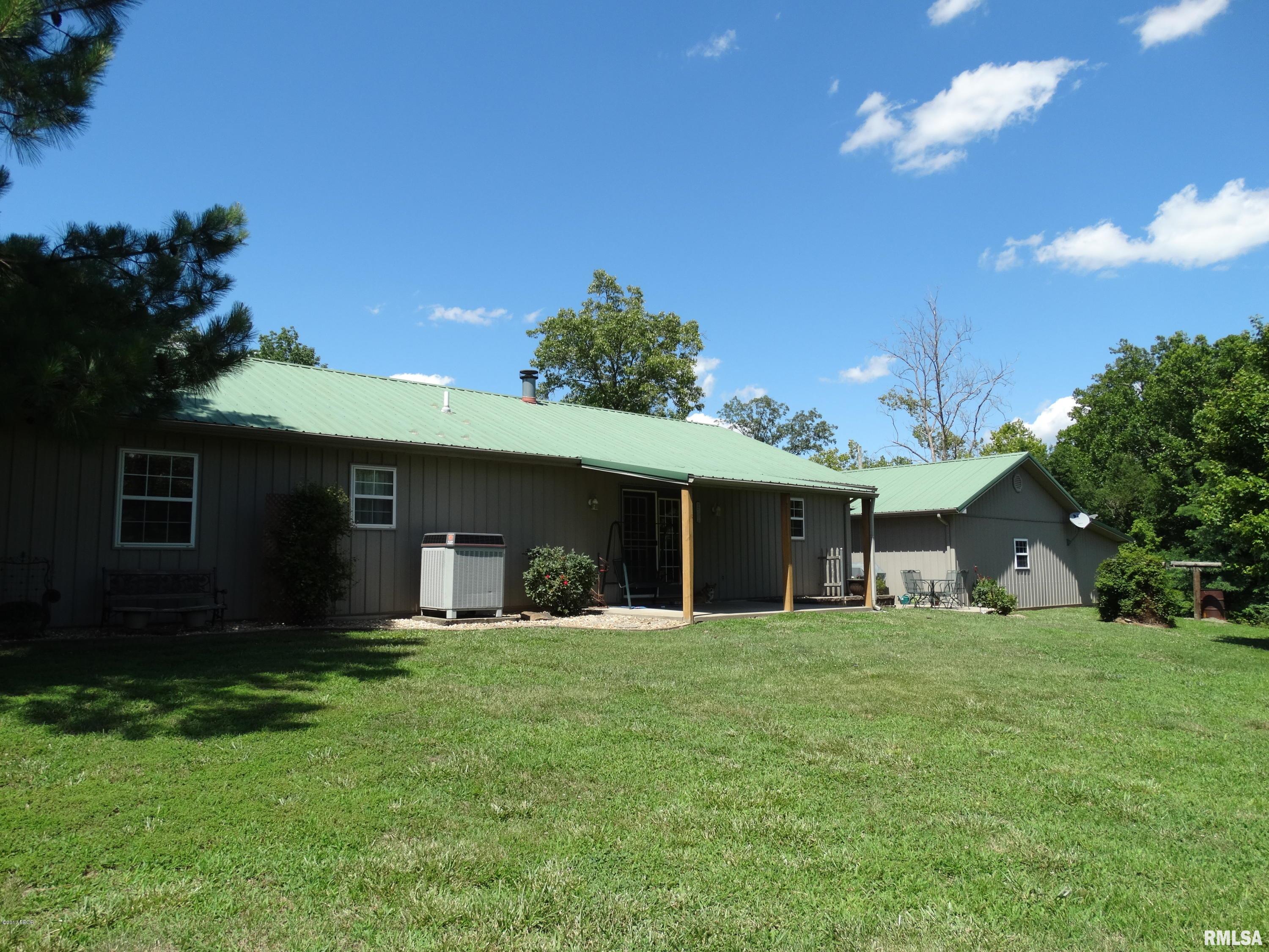 18043 Shed Church Road Marion, IL 62959 - Photo 5 of 37