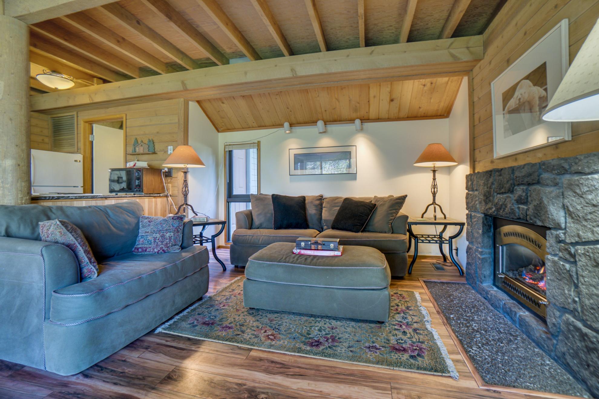 57581 Ranch Cabin Road, Unit 5 Sunriver, OR 97707 - Photo 9 of 31 batch_5RanchCabin-046