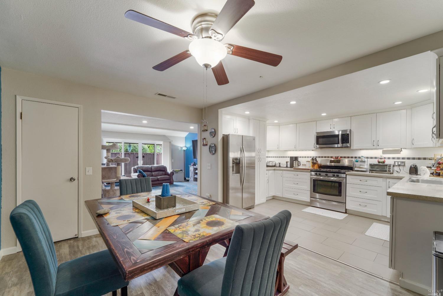 953 Santa Cruz Way Rohnert Park, CA 94928 - Photo 1 of 1 Gallery Image 1
