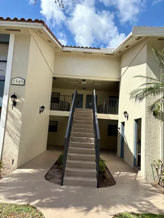 $1,900 | 1545 Lake Crystal Drive, Unit C, West Palm Beach, FL 33411