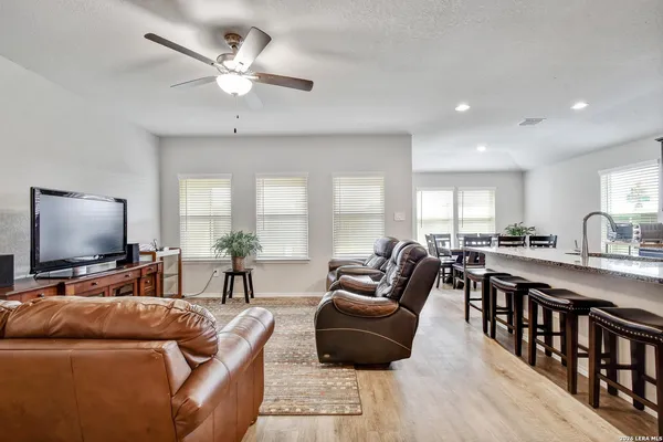 $269,000 | 733 Peak, Seguin, TX 78155