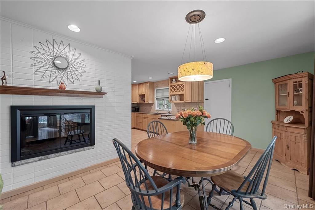 28 River Road Suffern, NY 10901 - Photo 4 of 31