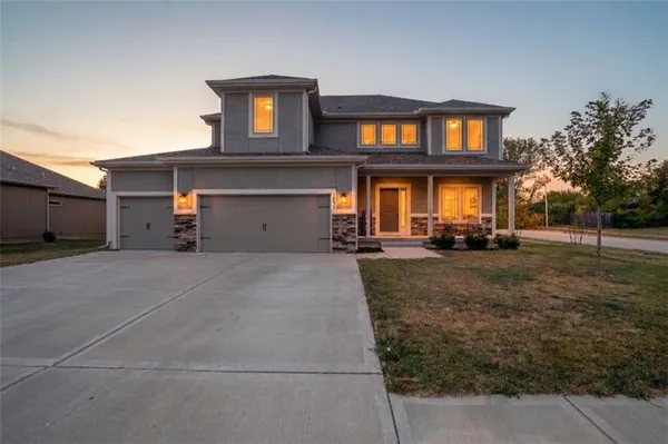 $589,900 | 10838 North Bristol Avenue, Kansas City, MO 64156