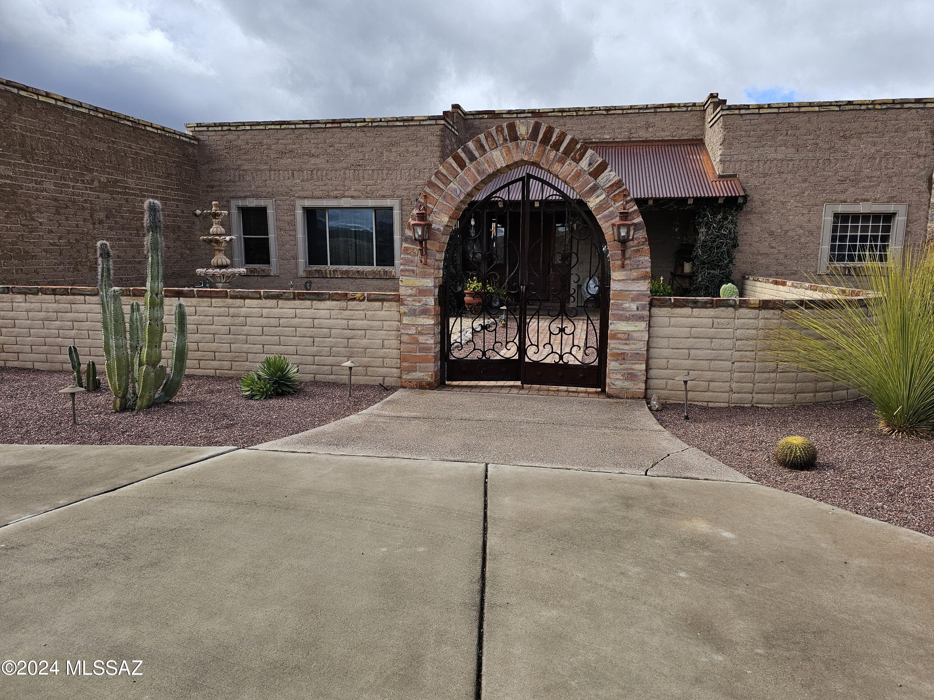 1252 Avenida Gloriosa Rio Rico, AZ 85648 - Photo 2 of 44