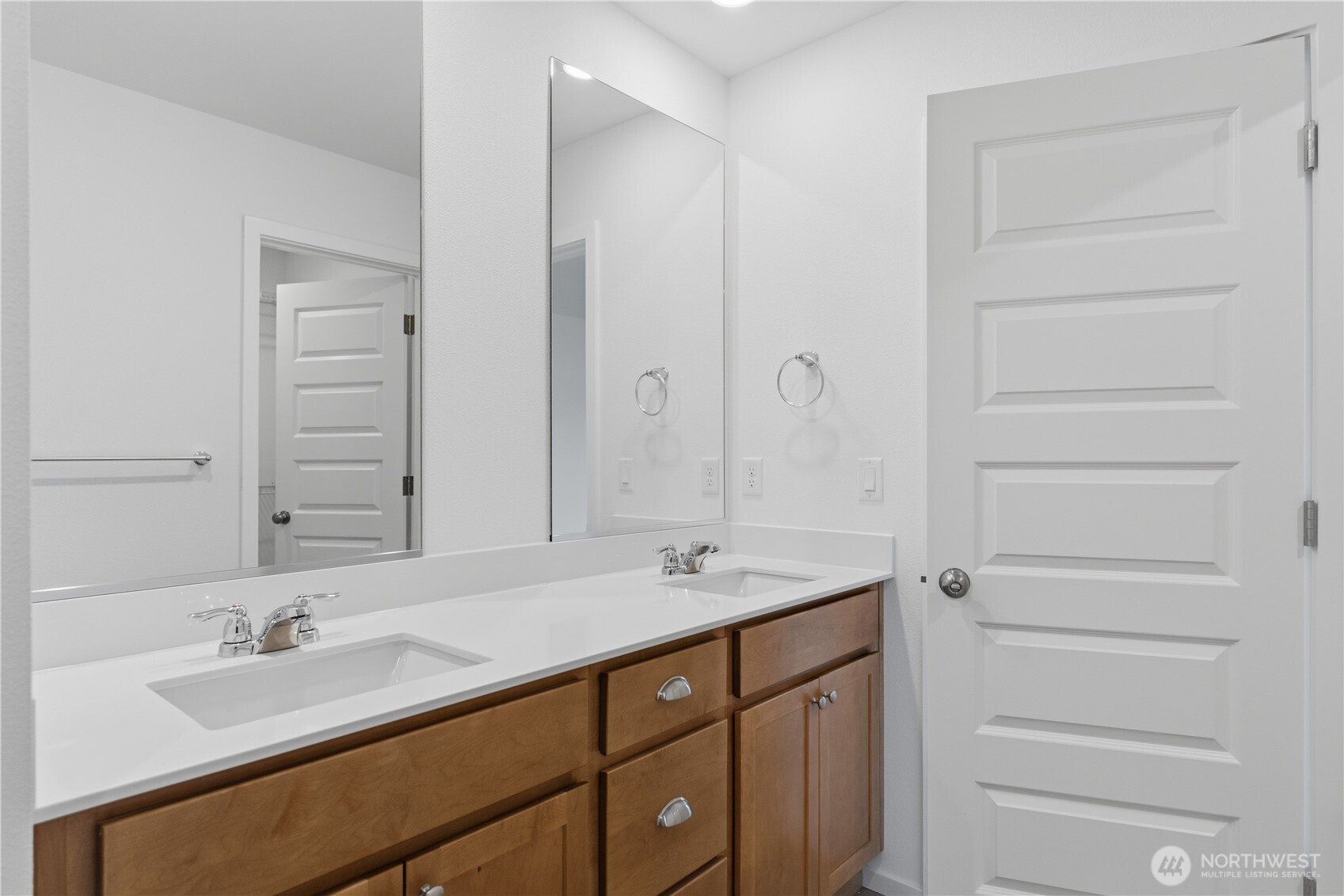 2530 Wonderland Way Port Townsend, WA 98368 - Photo 12 of 21