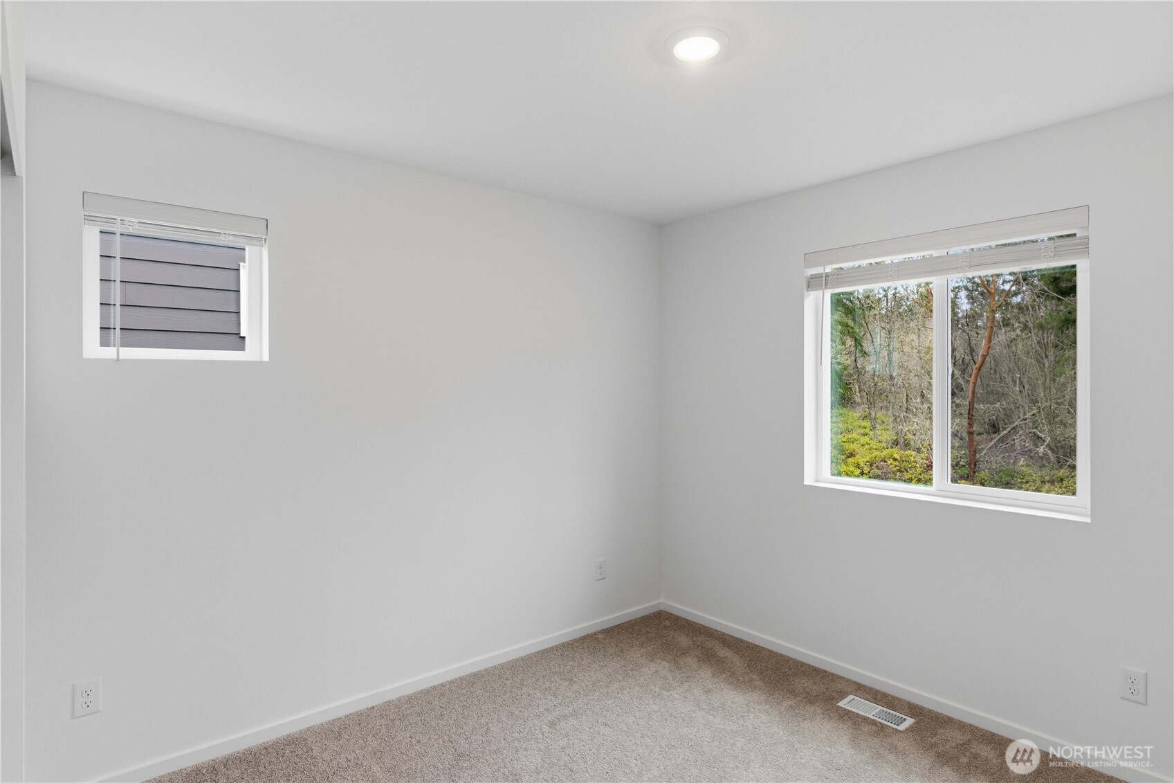 2530 Wonderland Way Port Townsend, WA 98368 - Photo 16 of 21