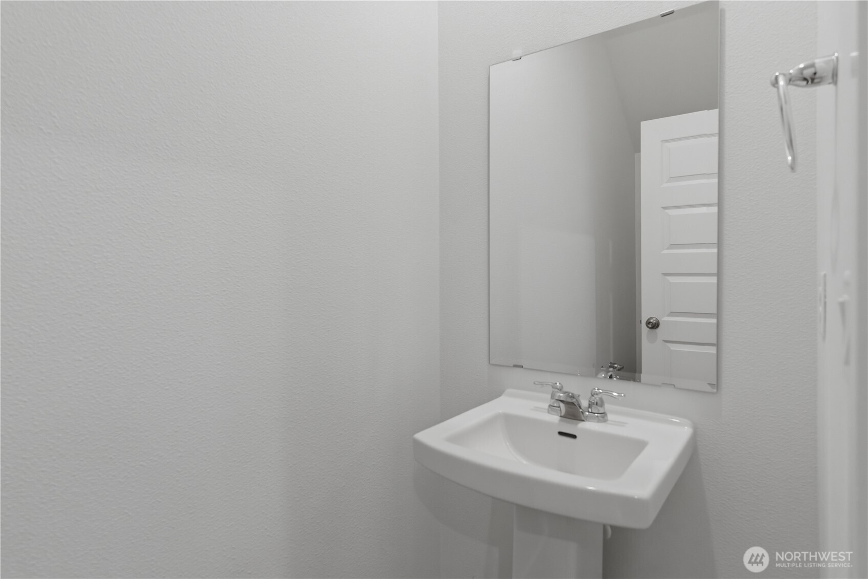 2530 Wonderland Way Port Townsend, WA 98368 - Photo 20 of 21