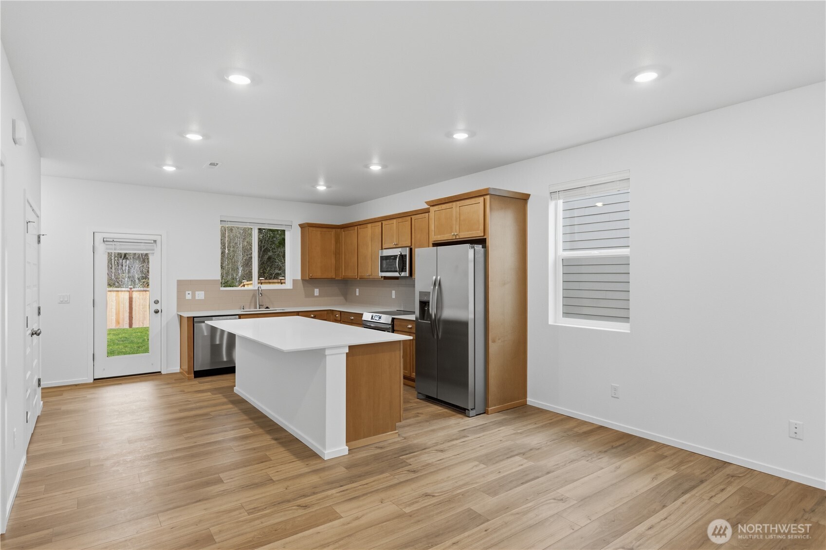 2530 Wonderland Way Port Townsend, WA 98368 - Photo 4 of 21