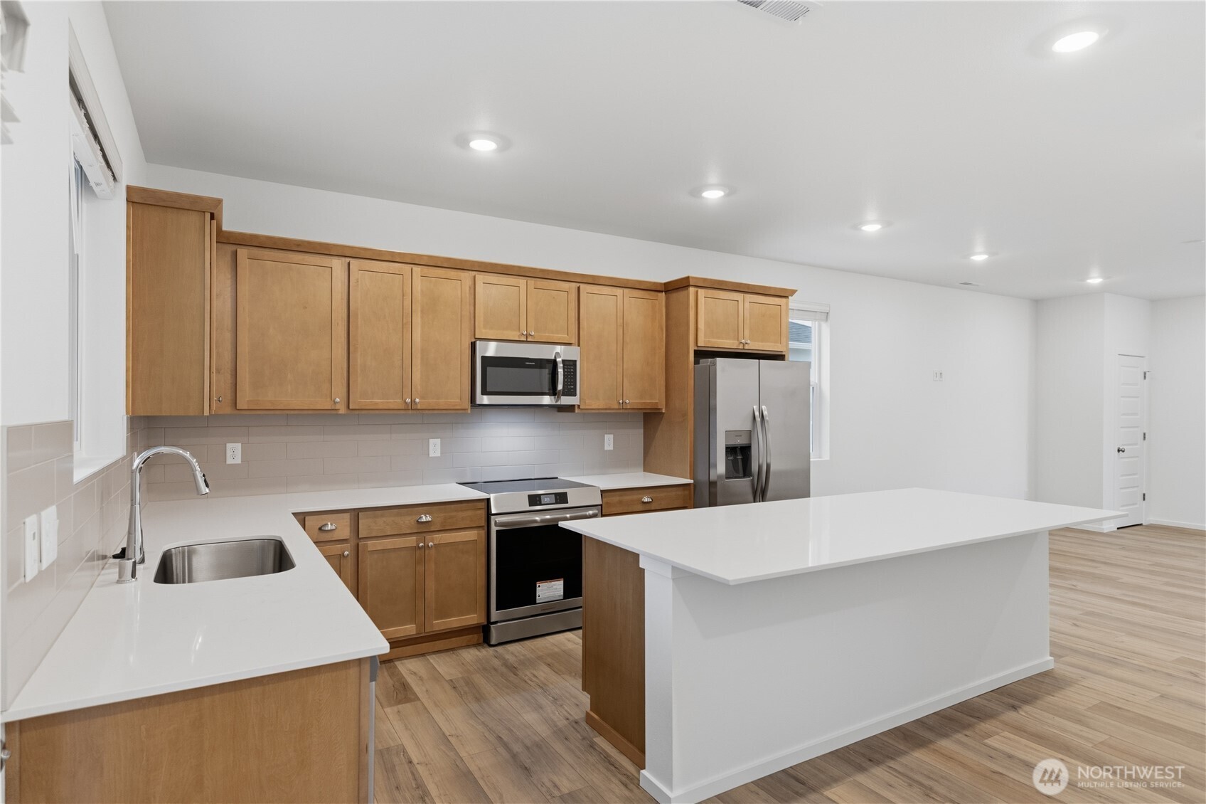 2530 Wonderland Way Port Townsend, WA 98368 - Photo 5 of 21