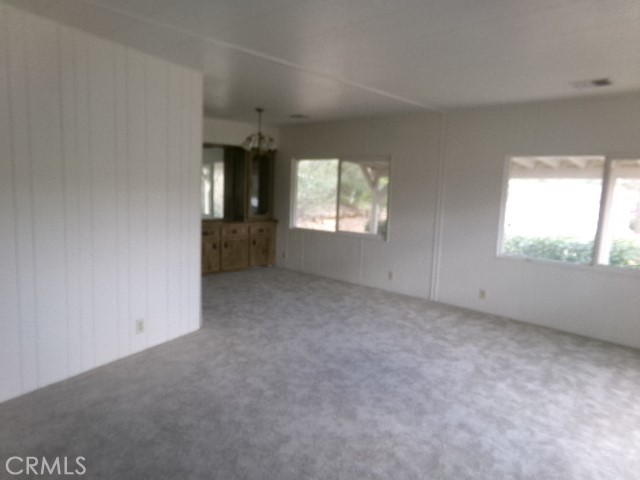324 Ridgecrest Parkway Oroville, CA 95966 - Photo 14 of 33 an empty room with windows