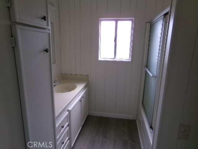 324 Ridgecrest Parkway Oroville, CA 95966 - Photo 18 of 33 a bathroom with a sink a washer and dryer