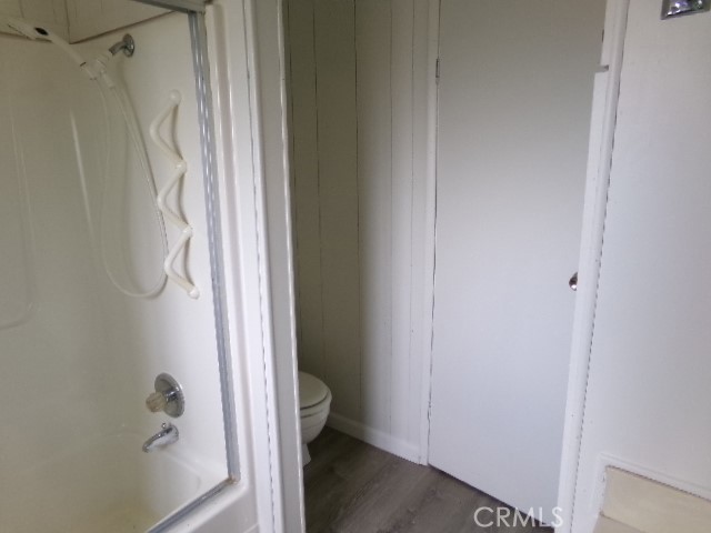 324 Ridgecrest Parkway Oroville, CA 95966 - Photo 19 of 33 a bathroom with a shower