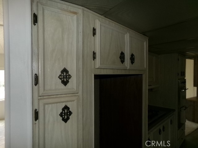 324 Ridgecrest Parkway Oroville, CA 95966 - Photo 24 of 33 a view of a entryway