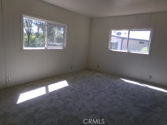 324 Ridgecrest Parkway Oroville, CA 95966 - Photo 10 of 33 a view of empty room with window