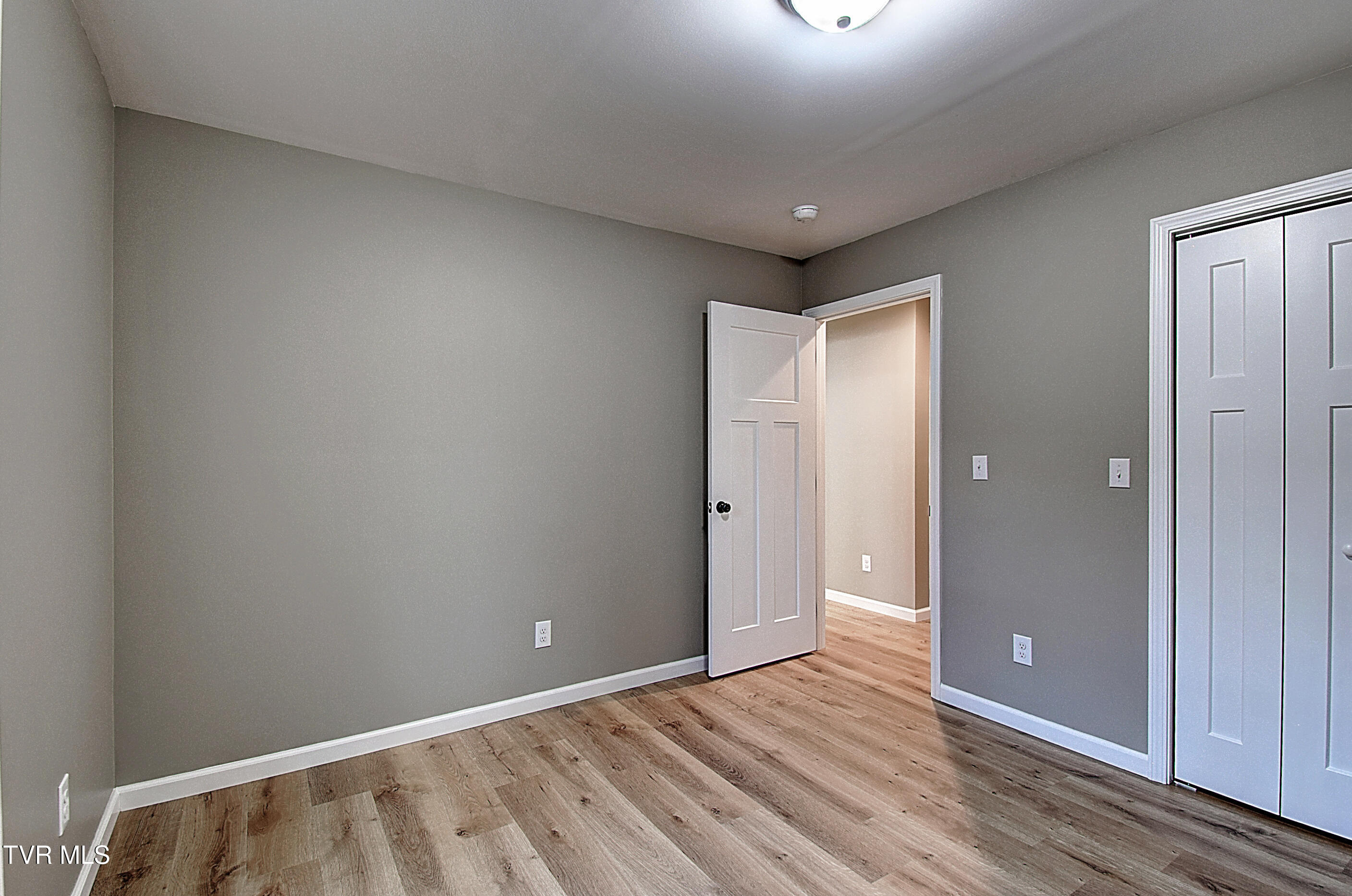 1651 Siam Road Elizabethton, TN 37643 - Photo 32 of 36 28