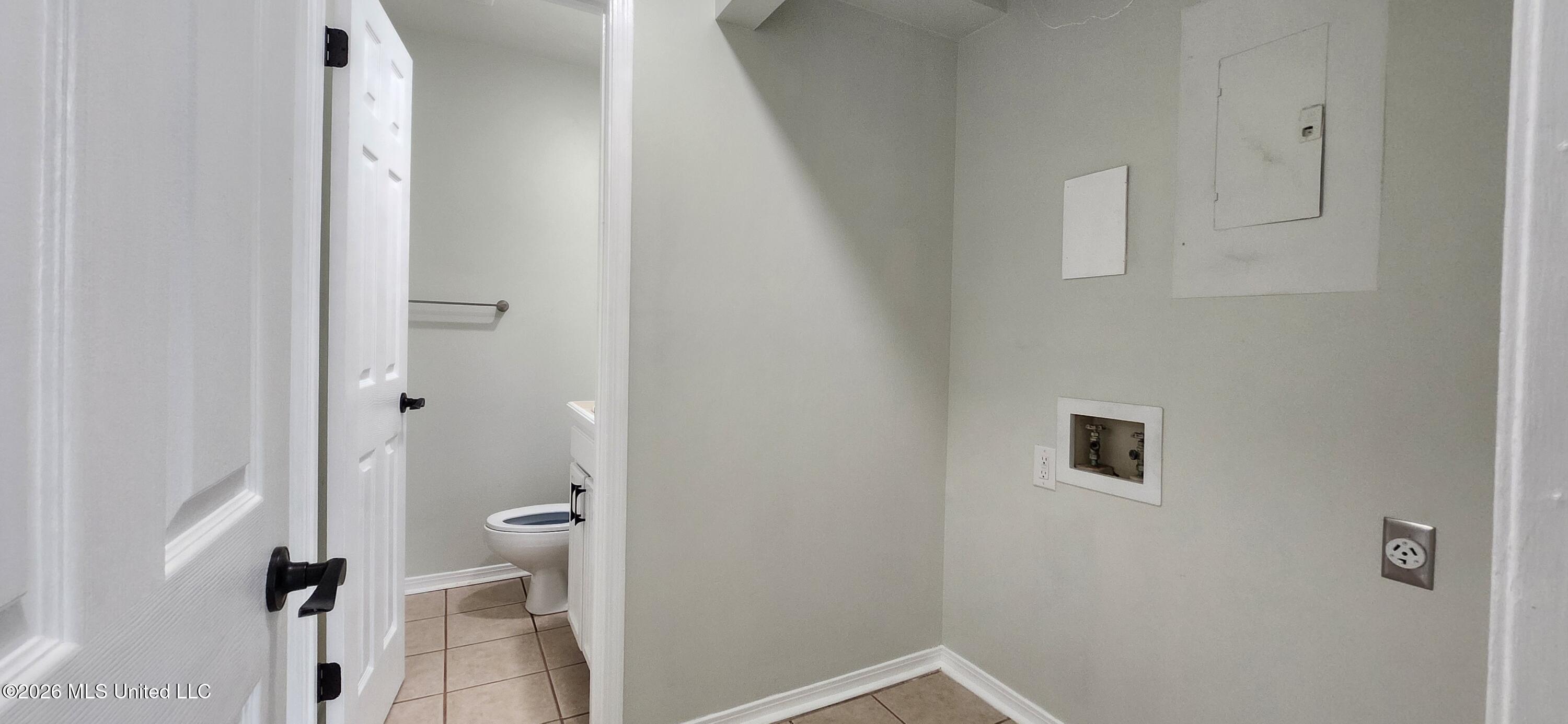 495 Old Popp's Ferry Road, Unit 44 Biloxi, MS 39531 - Photo 5 of 14 20260402_165935