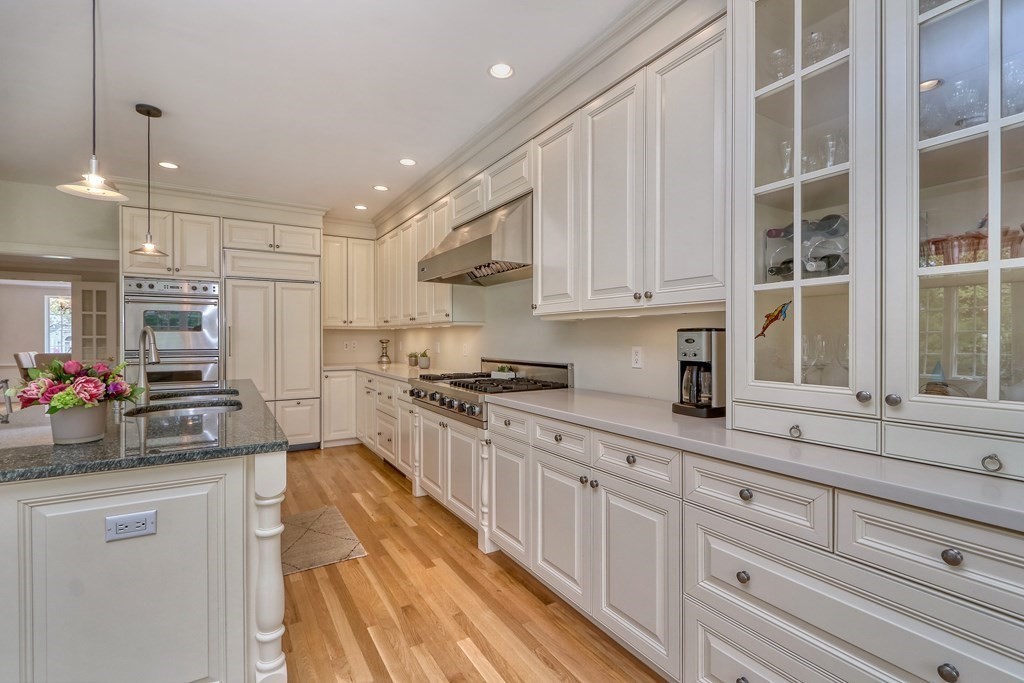 51 Fieldstone Road Westwood, MA 02090 - Photo 10 of 42 Gallery Image 10