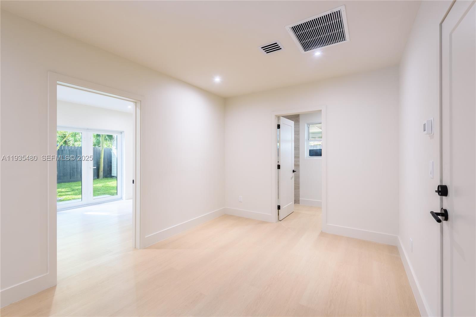 6250 Southwest 48th Street Miami, FL 33155 - Photo 8 of 13 Inlaws quarters