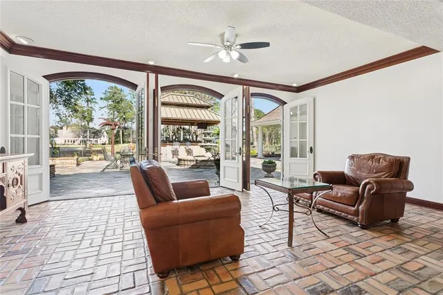 $779,100 | 553 Beau Chene Drive, Mandeville, LA 70471