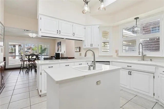 $779,100 | 553 Beau Chene Drive, Mandeville, LA 70471