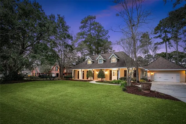 $779,100 | 553 Beau Chene Drive, Mandeville, LA 70471
