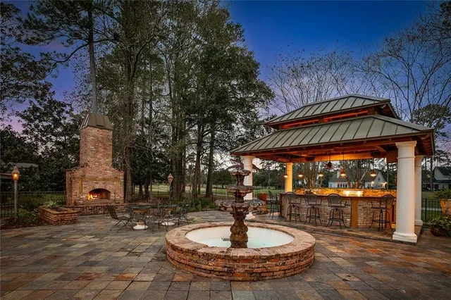 $779,100 | 553 Beau Chene Drive, Mandeville, LA 70471