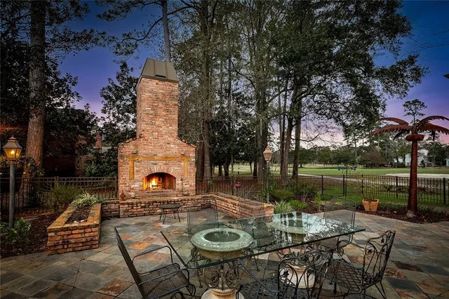 $779,100 | 553 Beau Chene Drive, Mandeville, LA 70471