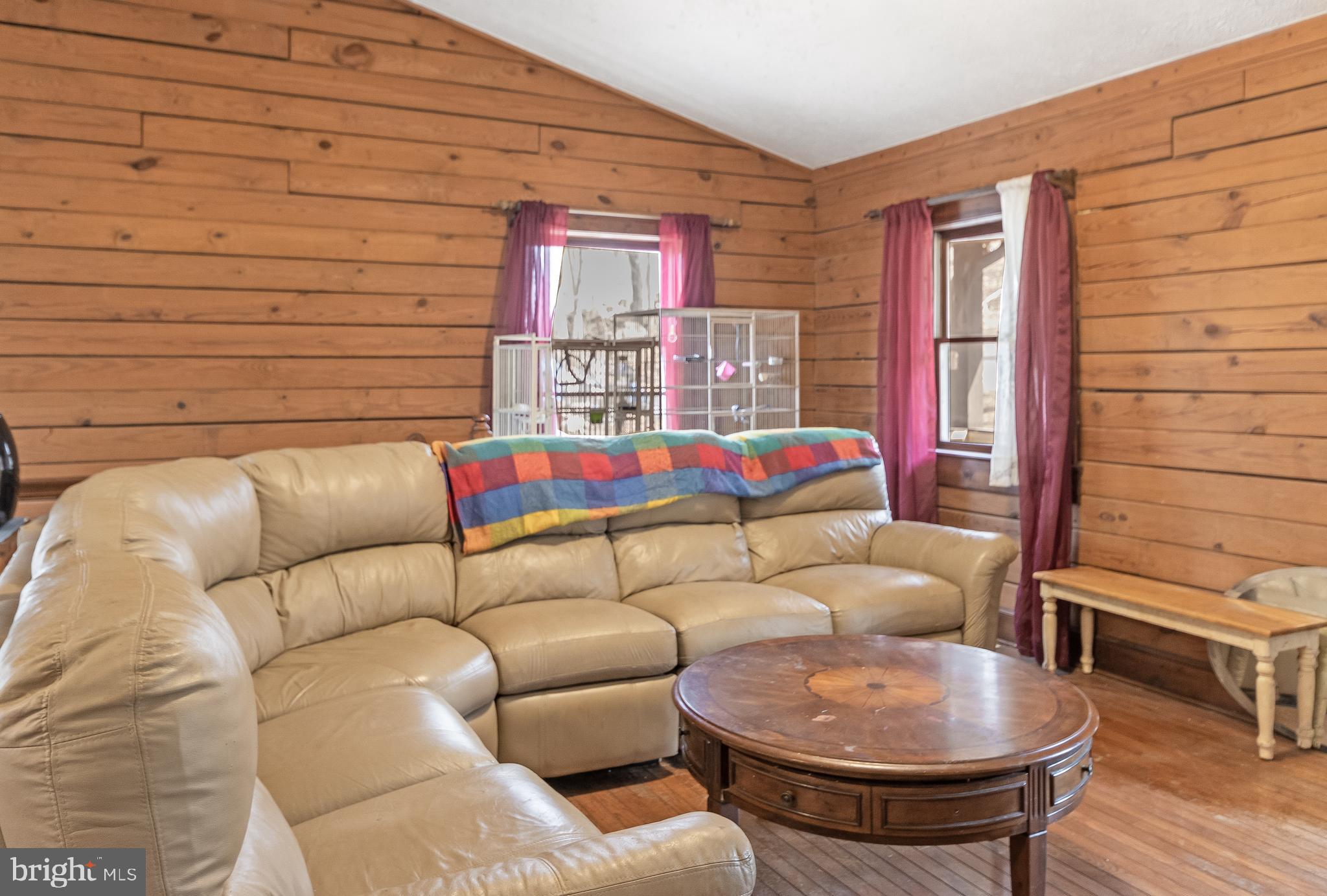 100 Old Log Road Linden, VA 22642 - Photo 4 of 22 Living room