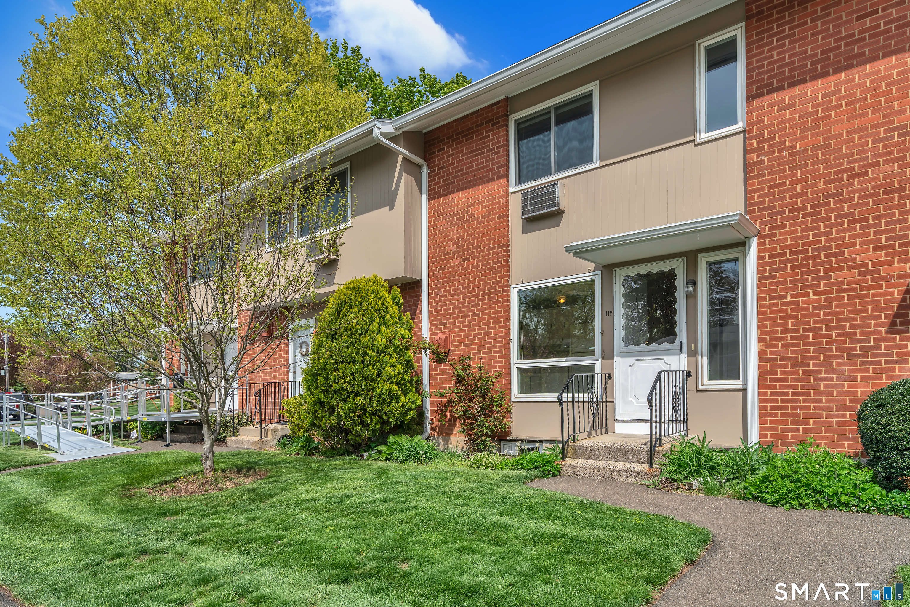 118 Centerbrook Road Hamden, CT 06518 - Photo 1 of 29