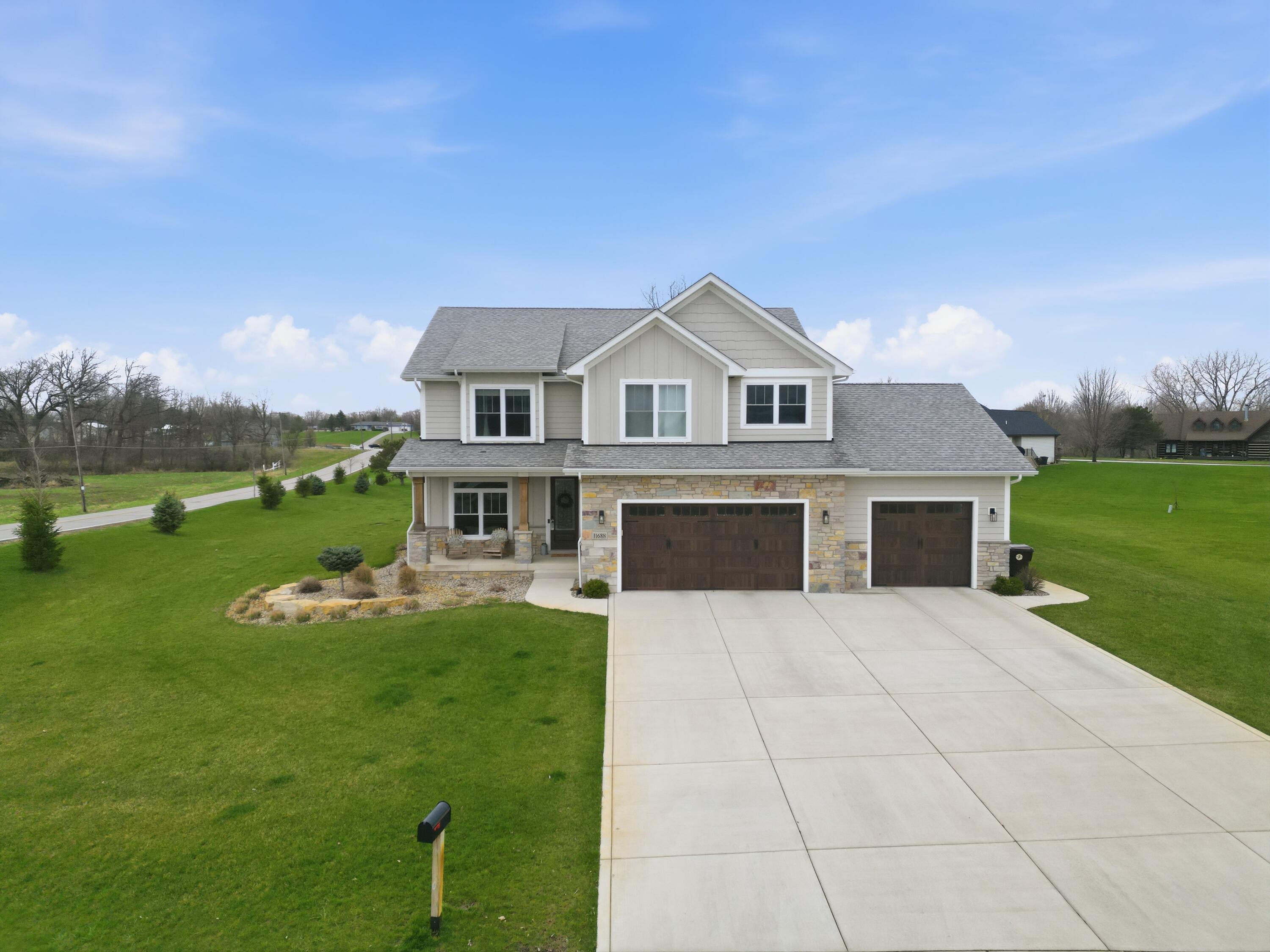 11688 Patterson Cedar Lake, IN 46303 - Photo 1 of 42 3000x2250