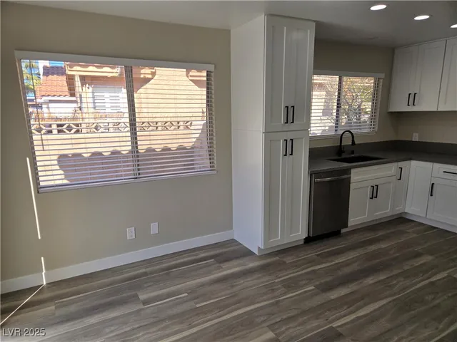 $1,950 | 4719 Cosley Drive, Las Vegas, NV 89147