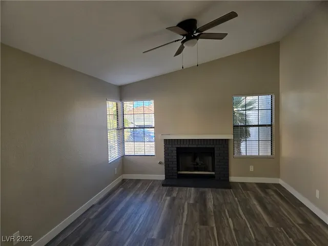 $1,950 | 4719 Cosley Drive, Las Vegas, NV 89147