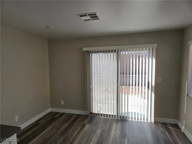 $1,950 | 4719 Cosley Drive, Las Vegas, NV 89147