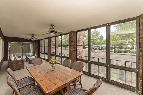 $430,000 | 14308 East Conway Meadows Court, Unit 201, Chesterfield, MO 63017