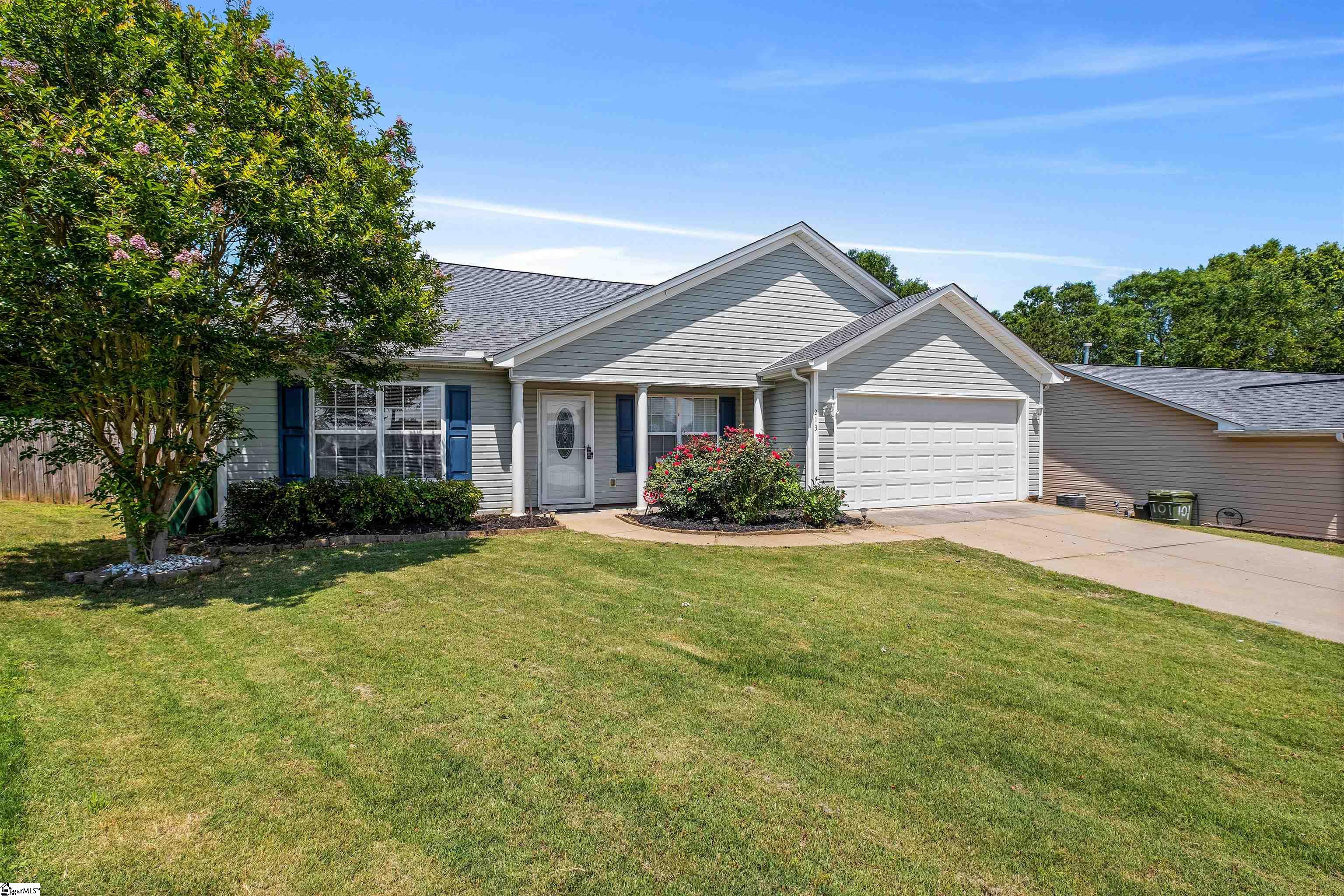 213 Manitou Way Fountain Inn, SC 29644 - Photo 1 of 33 Gallery Image 1