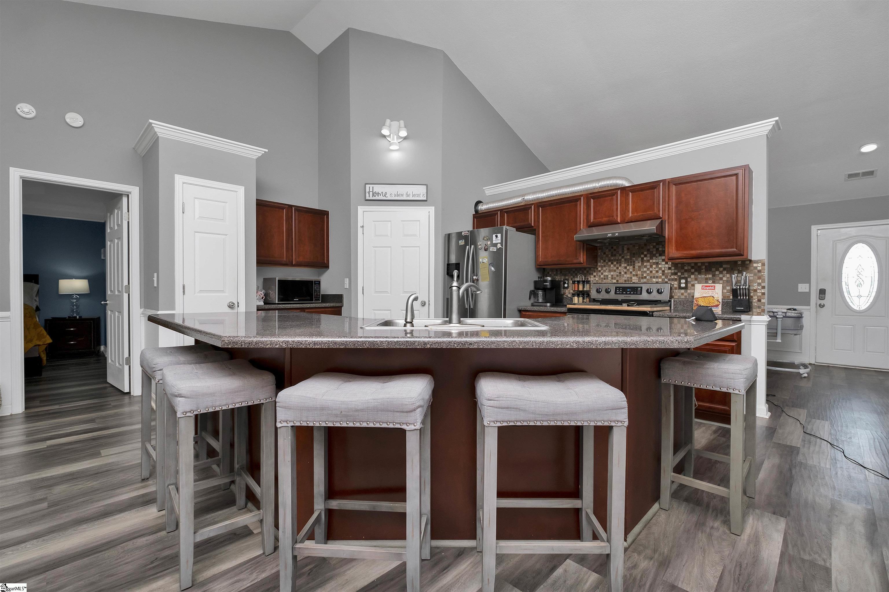 213 Manitou Way Fountain Inn, SC 29644 - Photo 4 of 33 Gallery Image 4