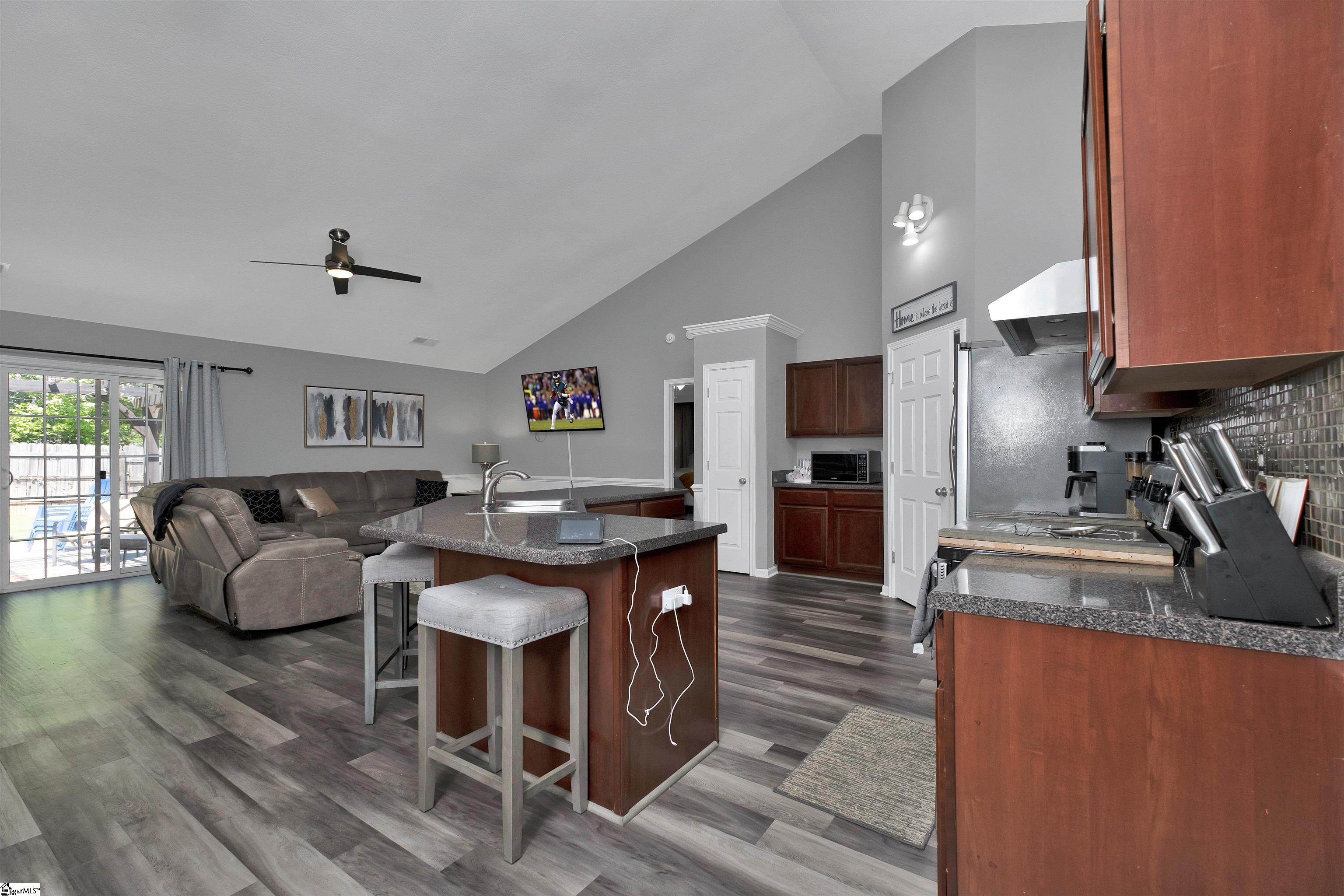 213 Manitou Way Fountain Inn, SC 29644 - Photo 8 of 33 Gallery Image 8
