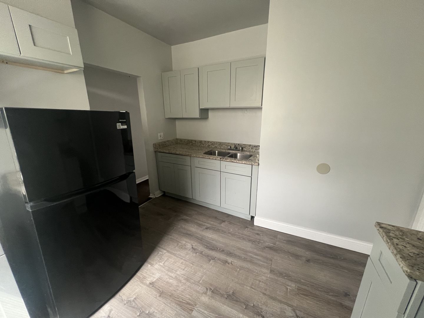 73 East 69th Street, Unit 2 Chicago, IL 60637 - Photo 6 of 7