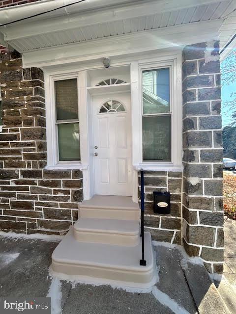 509 Holly Road Lansdowne, PA 19050 - Photo 4 of 26 Front Door