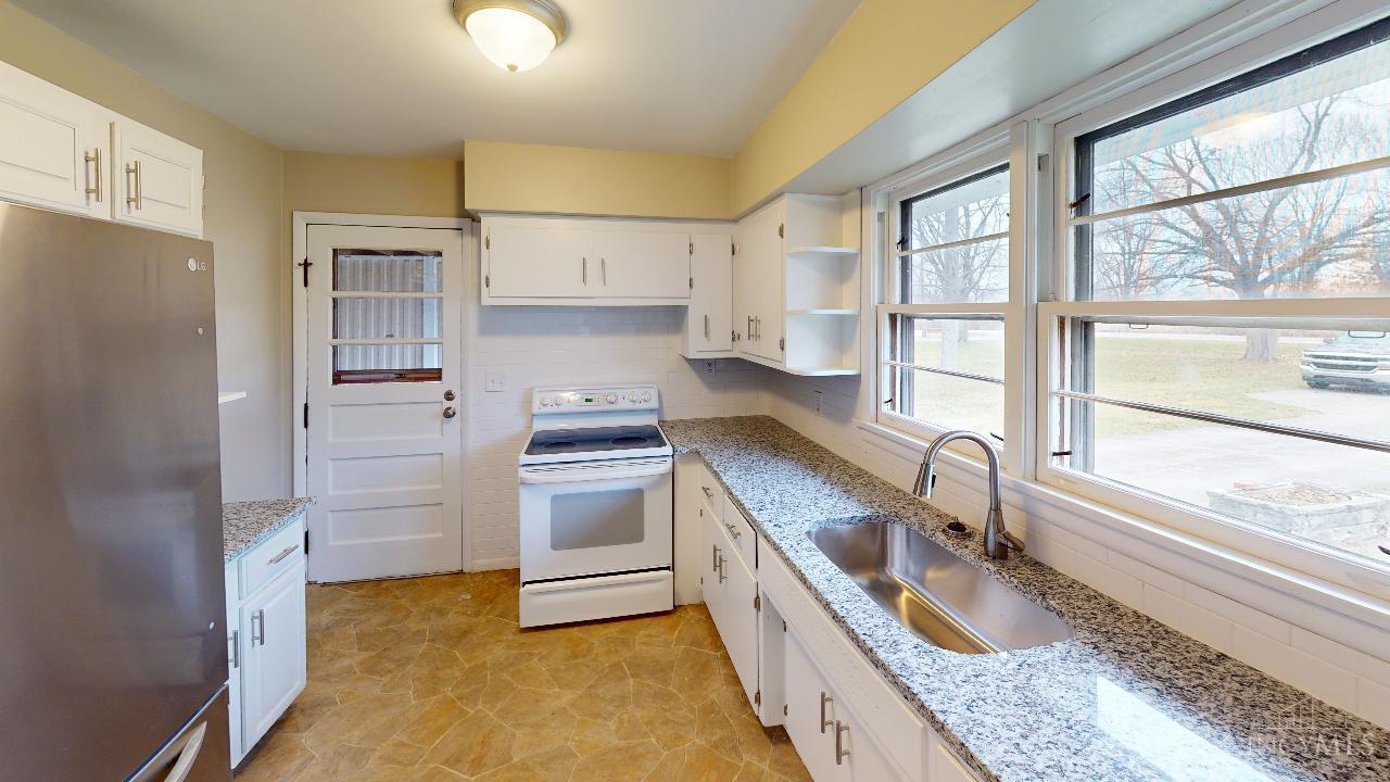5819 Hendrickson Road Franklin, OH 45005 - Photo 6 of 16 Gallery Image 6