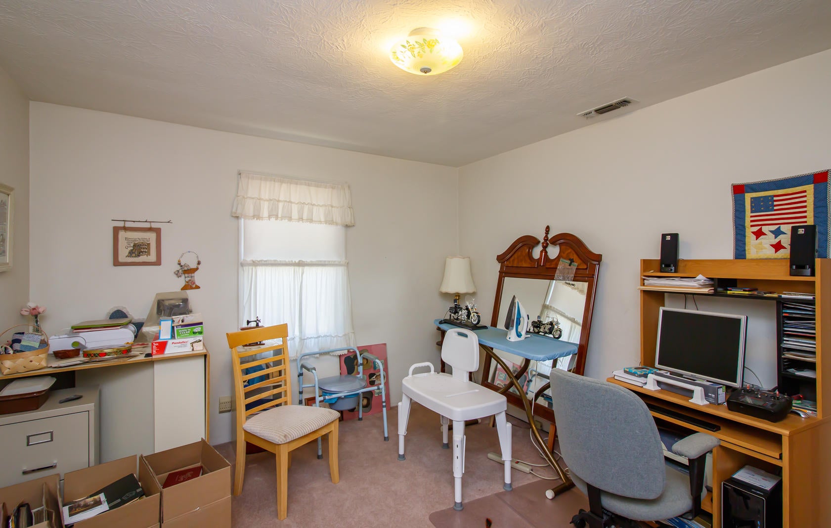 2037 South Stage Road Medford, OR 97501 - Photo 14 of 32 14