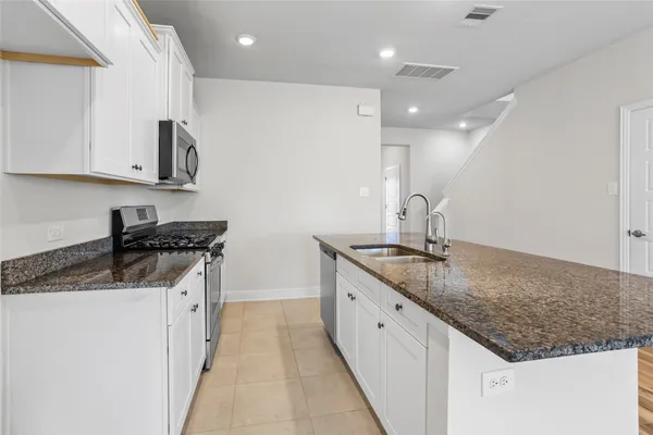 $304,999 | 4203 West Bayou Maison Circle, Dickinson, TX 77539