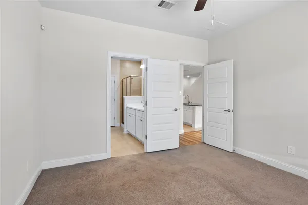 $304,999 | 4203 West Bayou Maison Circle, Dickinson, TX 77539